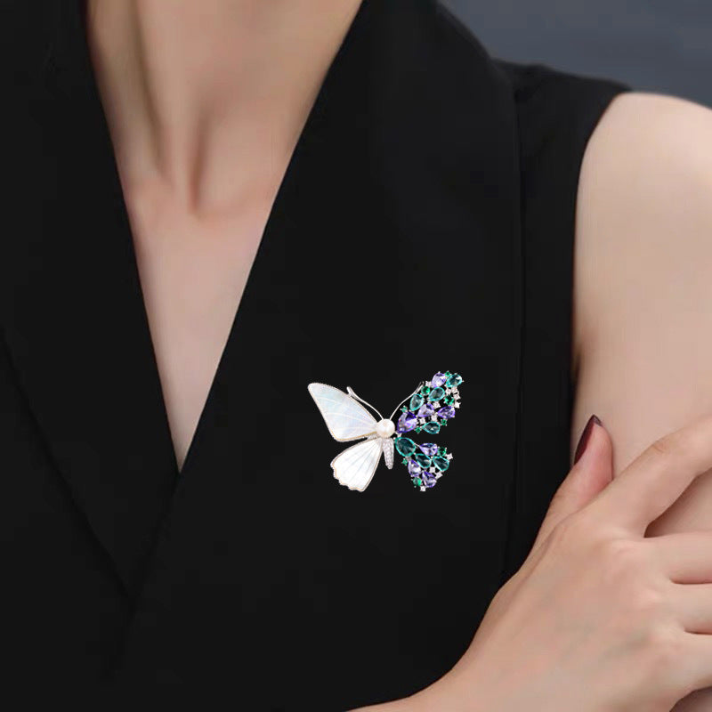 fritillaria-gradient-butterfly-brooch